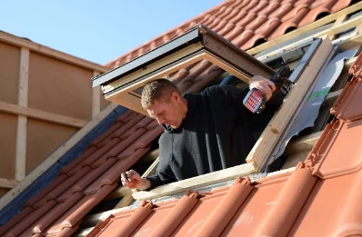 Pose de fenêtres de toit Velux à Bach